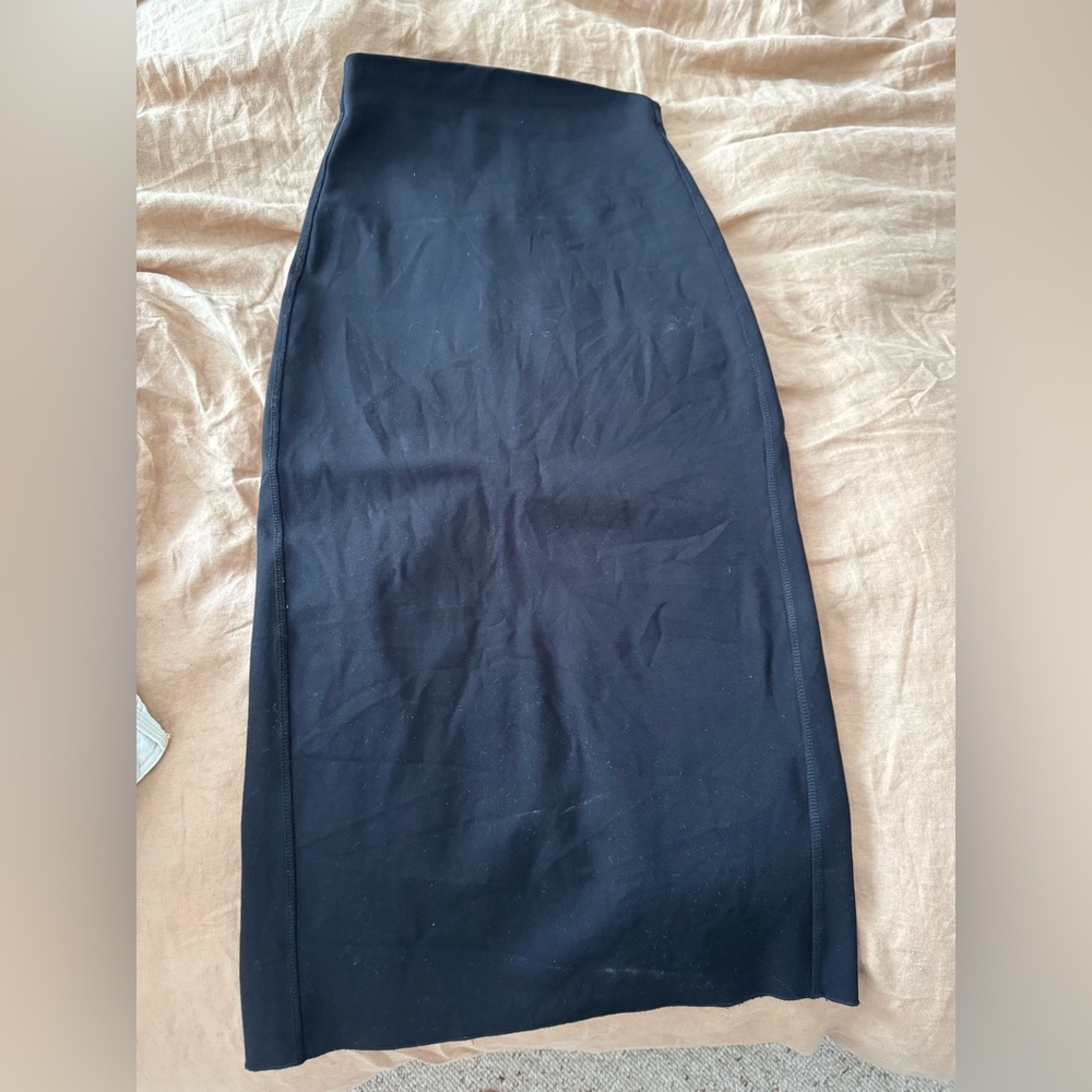 Black pencil skirt body con Zara